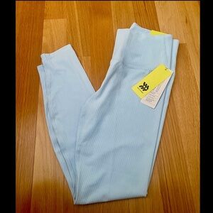 NWT: all in motion leggings